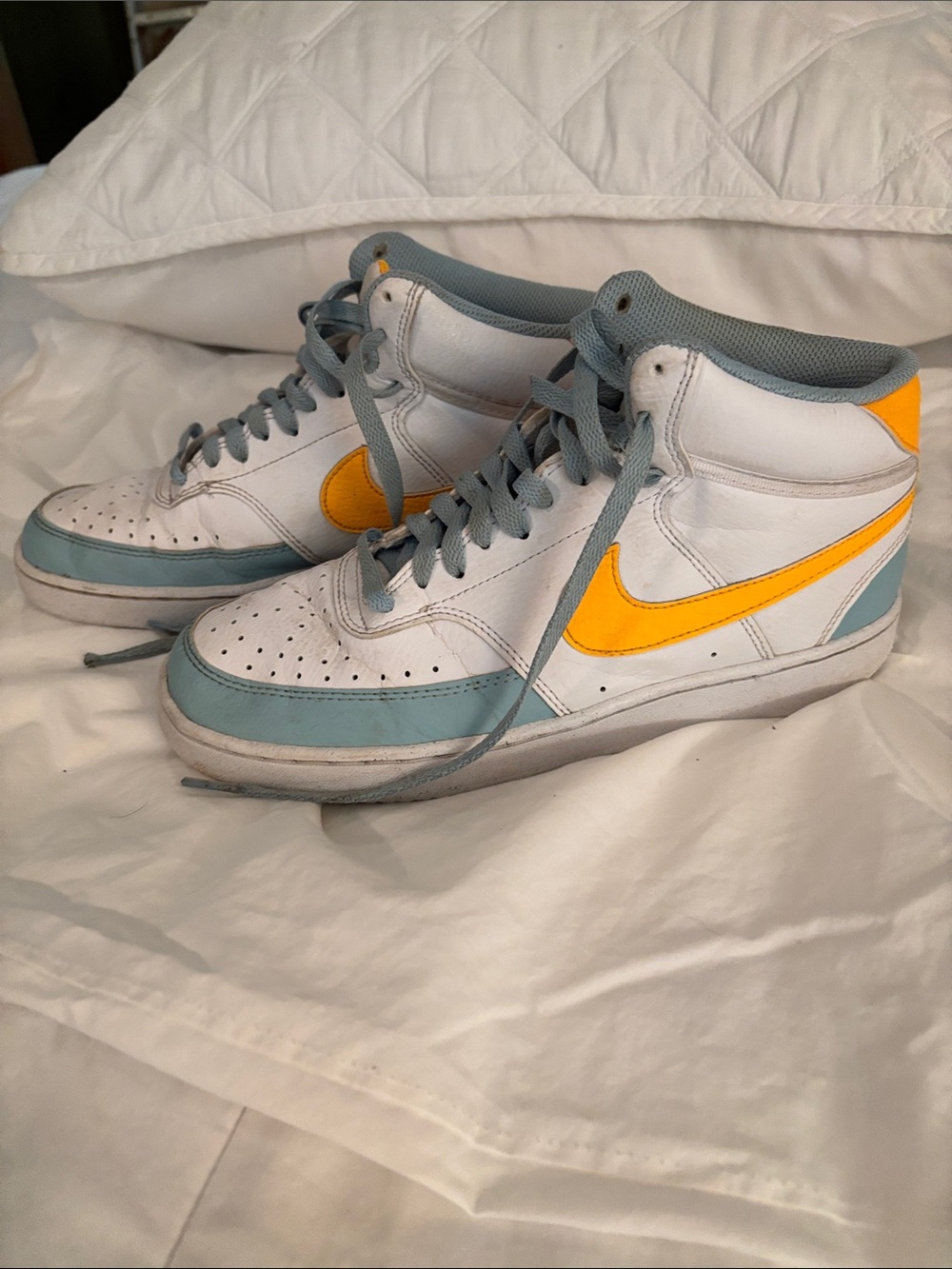 Nike women’s court vision High-Top Sneakers with Yellow Swoosh Sz 8
